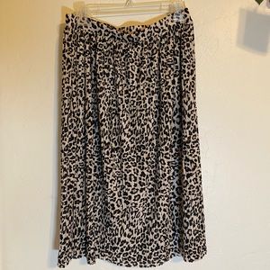 H&M | Leopard print midi skirt